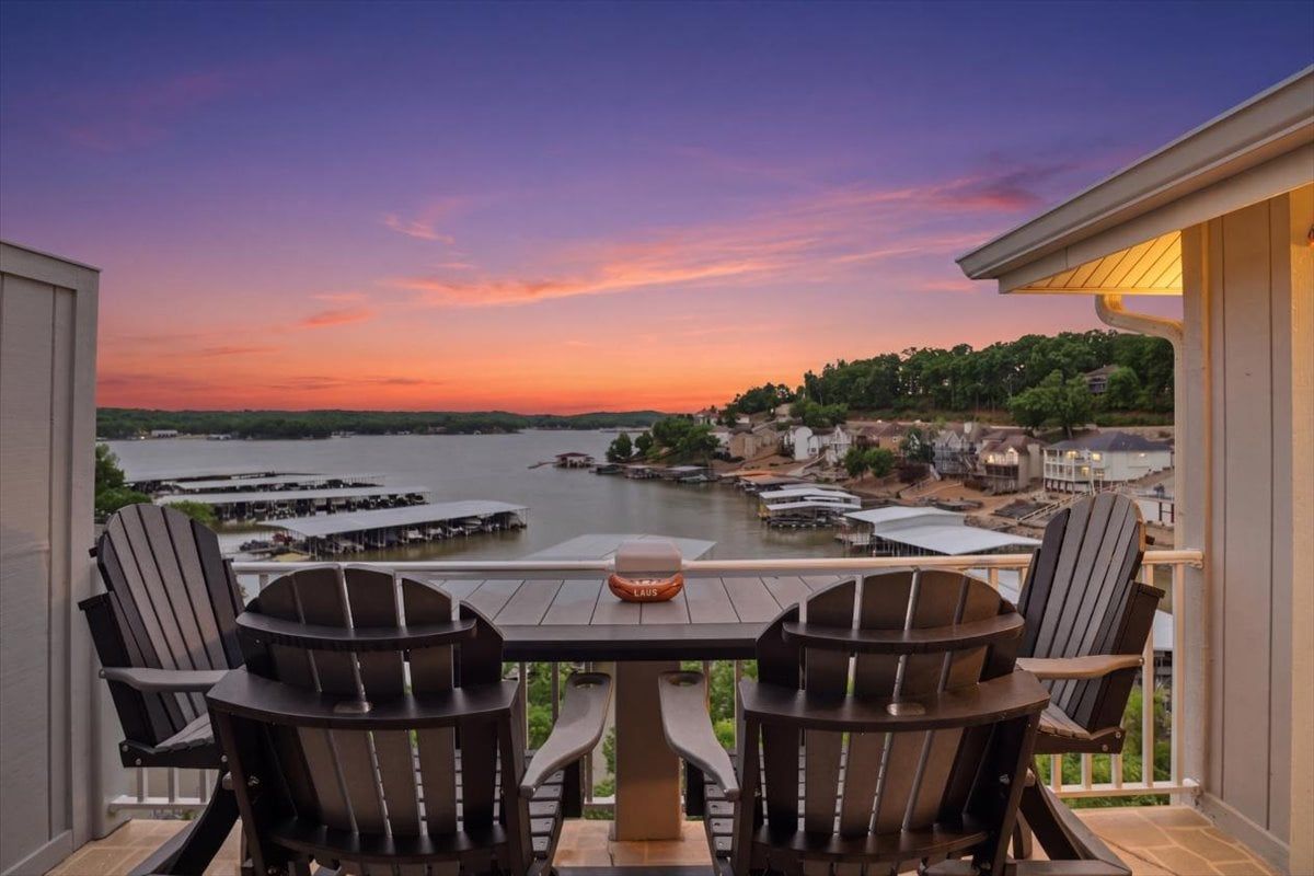Welcome to Oasis at Regatta Bay! This beautiful costal-feeling retreat will be your new favorite place at the Lake!