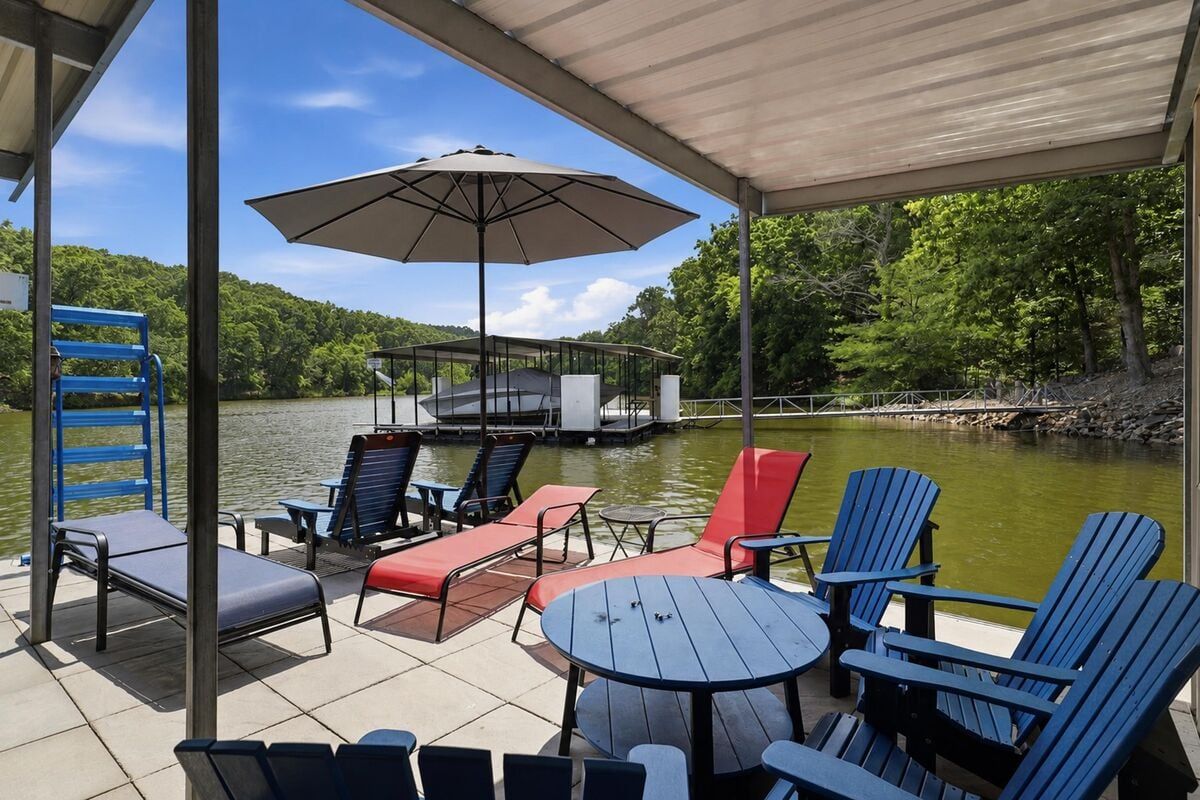 Lake Days Rentals-Blue Heron Hill-image-1